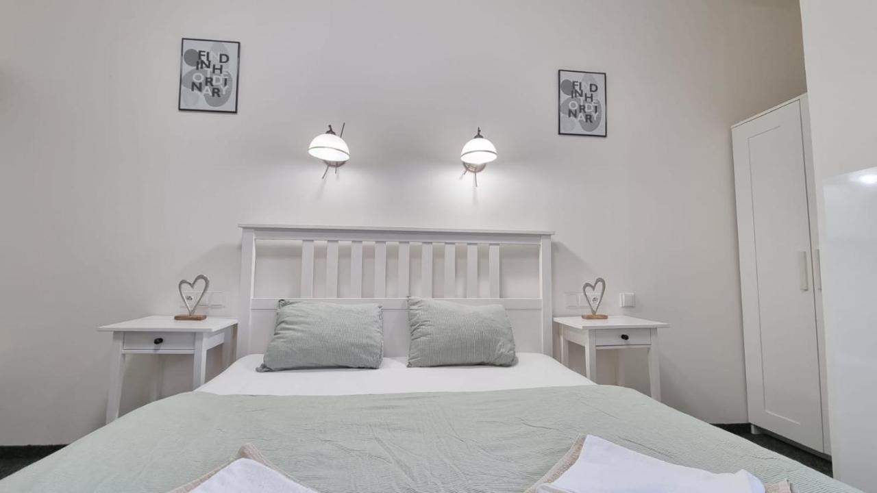 Finnem Rentals Jicinska ปราก ภายนอก รูปภาพ