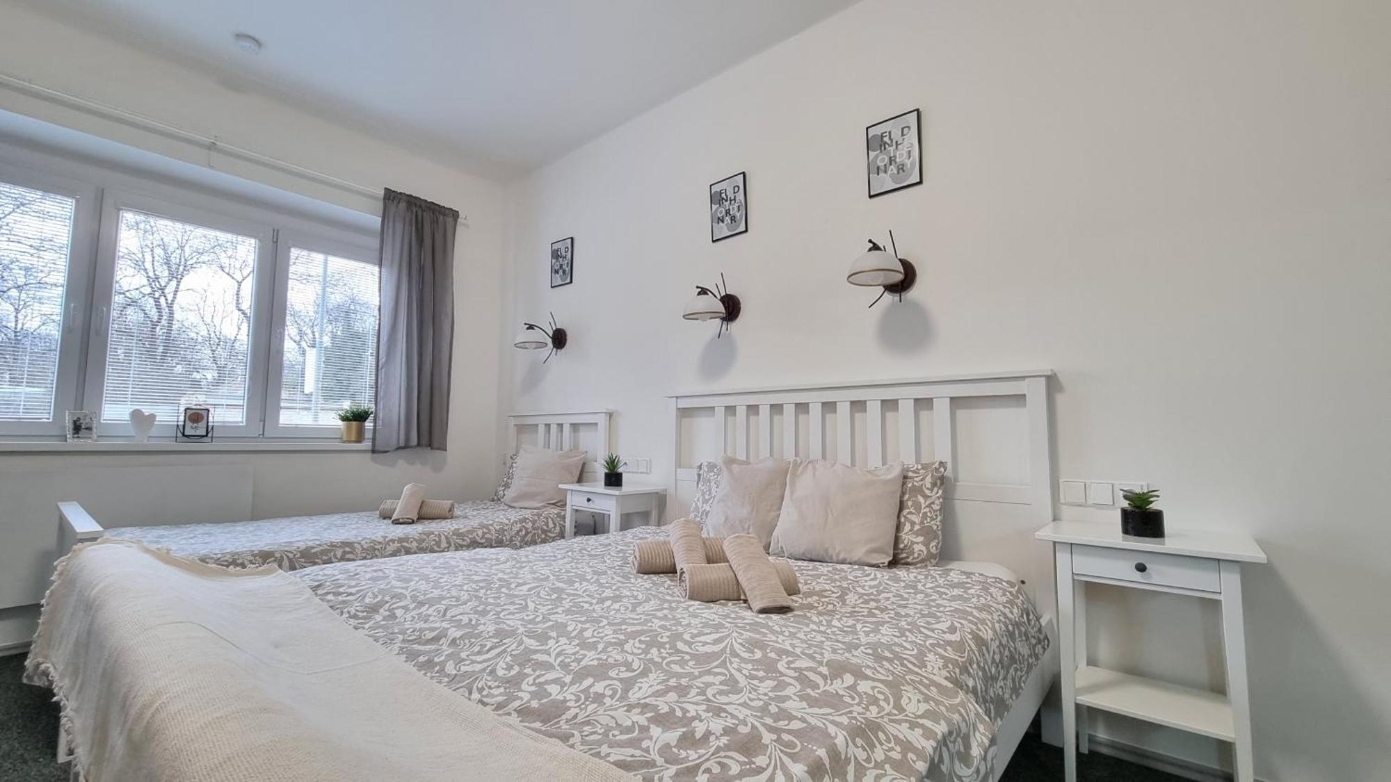 Finnem Rentals Jicinska ปราก ภายนอก รูปภาพ
